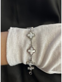 Браслет Конюшина замок карабін срібного кольору 33749