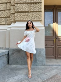 Чарівне плаття міні молочного кольору 33754