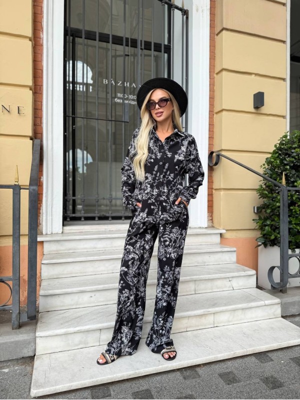 Жіночий прогулянковий костюм чорного кольору 33763