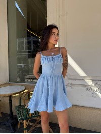 Сукня на бретельках міні блакитного кольору 33778