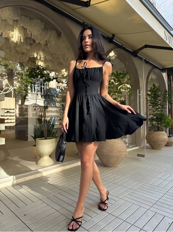 Сукня на бретельках міні чорного кольору 33779