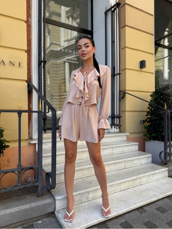 Яскравий прогулянковий костюм бежевого кольору 33786