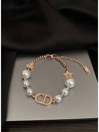 Ніжний браслет з перлинами замок карабін золотого кольору 33808