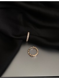 Сережки кільця з камінням золотого кольору 33812