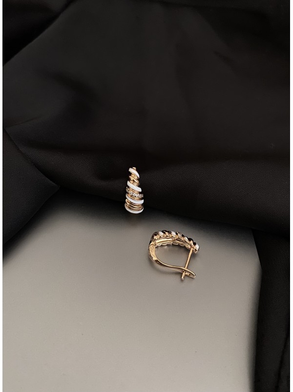 Сережки з білими вставками англійський замок золотого кольору 33814