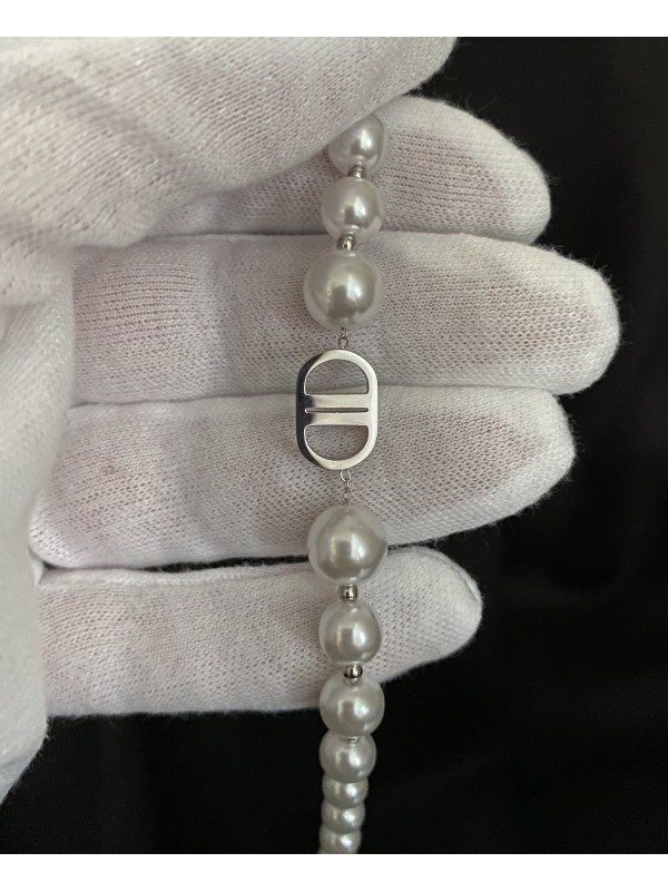 Ніжний браслет з перлинами замок карабін срібного кольору 33819