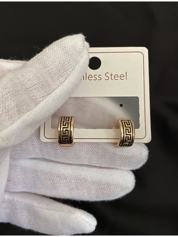 Сережки круглий замок золотого кольору 33822