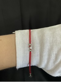 Мінімалістичний браслет з червоною ниткою замок карабін 33829