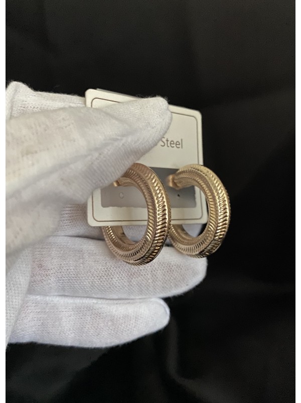 Сережки легенькі кільця золотого кольору 33835