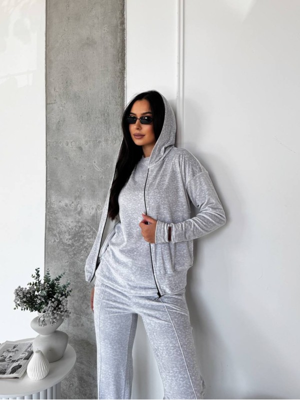 Жіночий велюровий костюм 3-ка сiрого кольору 33845