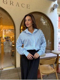 Шовкова жіноча сорочка у смужку блакитного кольору 33927