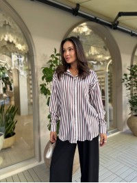 Шовкова жіноча сорочка у смужку коричневого кольору 33929