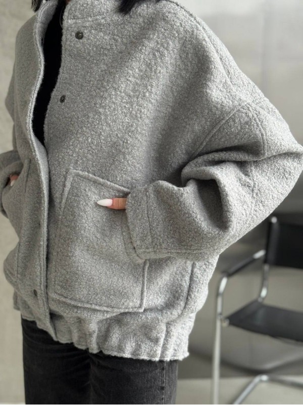 Жіночий вiльний бомбер сiрого кольору 33937