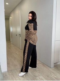 Жіночий легкий комбiнований костюм чорного кольору 33973