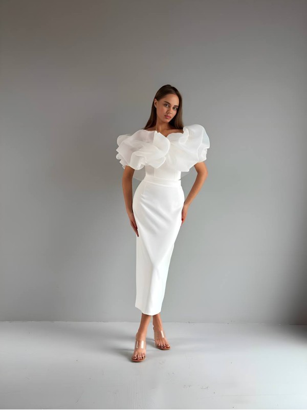 Класична спідниця-олiвець мiдi молочного кольору 33980