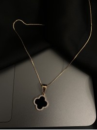 Кулон Конюшина з ланцюжком золотого кольору 33992