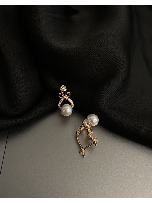 Сережки Перлина з камінчиками англійський замок золотого кольору 34000