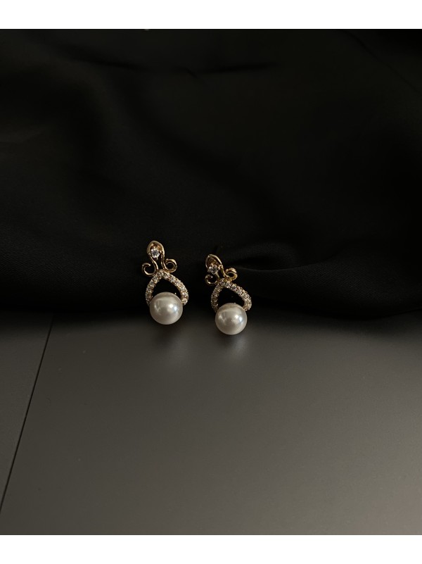 Сережки Перлина з камінчиками англійський замок золотого кольору 34000