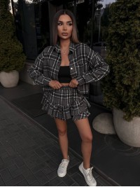 Жіночий костюм зі спідницею в клітку графiтового кольору 34045