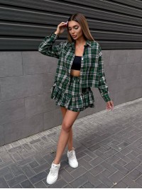 Жіночий костюм зі спідницею в клітку зеленого кольору 34046