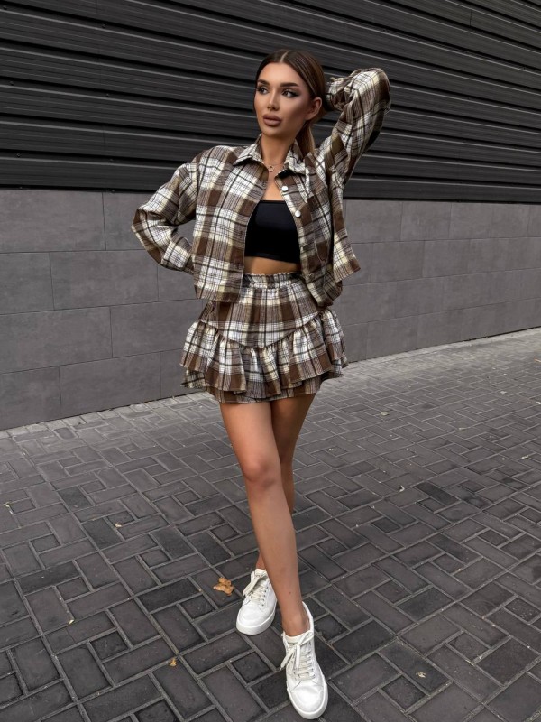 Жіночий костюм зі спідницею в клітку кавового кольору 34047