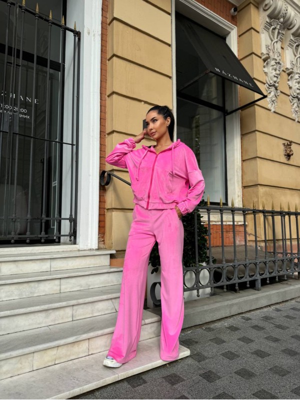 Велюровий жіночий костюм малинового кольору 34055