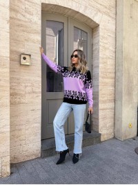 Жіночий светр з квітковим орнаментом бузкового кольору 34078