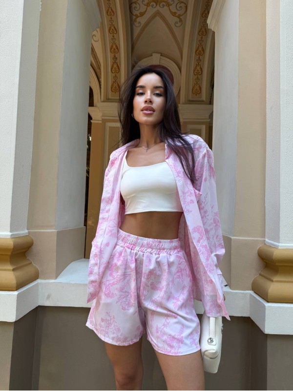 Жіночий прогулянковий костюм з шортами рожевого кольору 34083