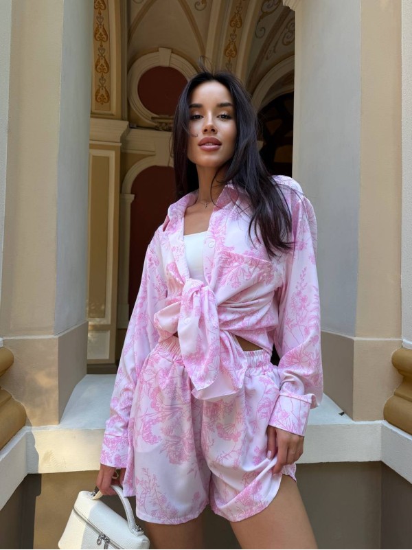 Жіночий прогулянковий костюм з шортами рожевого кольору 34083