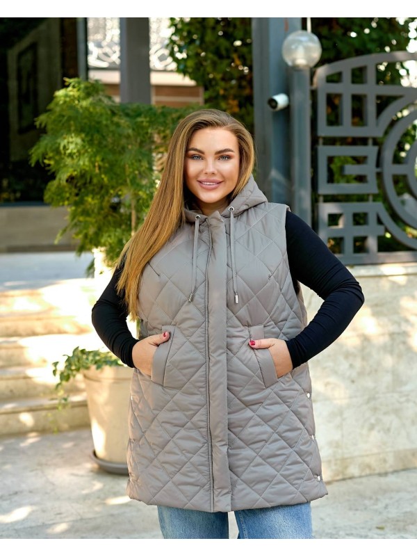 Подовжена жіноча демісезонна жилетка кавового кольору 34090