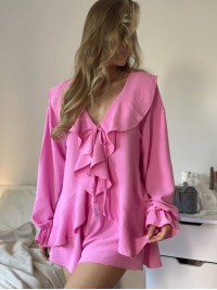 Жіночий легкий костюм (сорочка+шорти) з рюшами рожевого кольору 34117