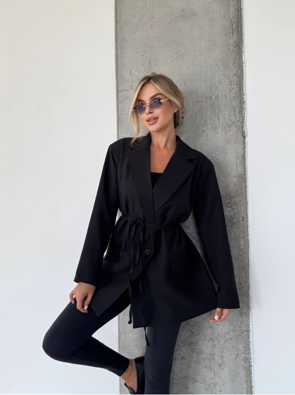 Жіночий подовжений пiджак з поясом чорного кольору 34121