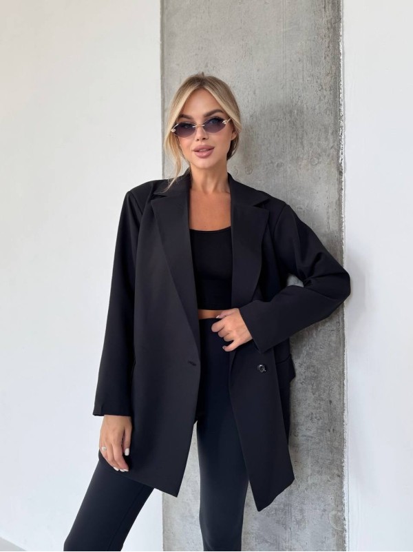 Жіночий подовжений пiджак з поясом чорного кольору 34121