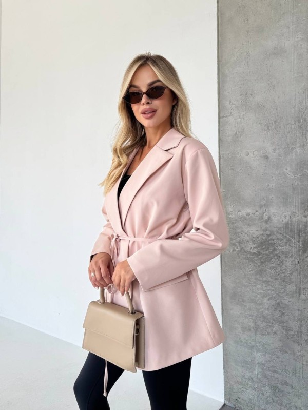 Жіночий подовжений пiджак з поясом бежевого кольору 34125