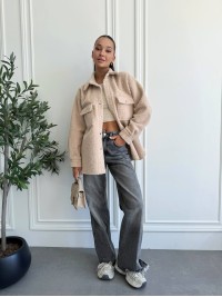 Жіноча сорочка з букле бежевого кольору 34127