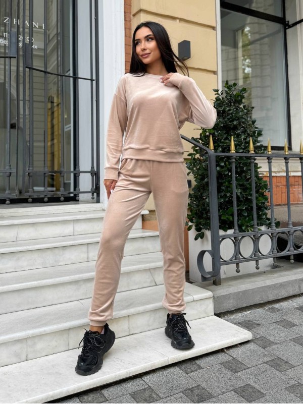 Жіночий велюровий костюм двійка бежевого кольору 34133