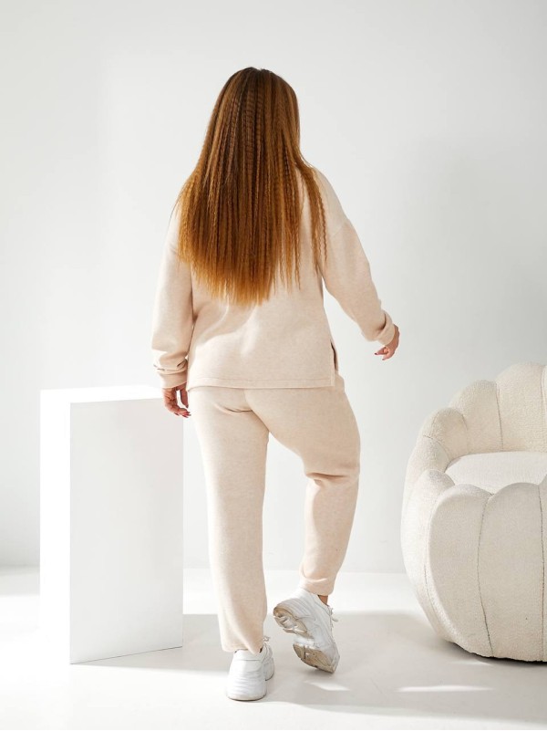 Жiночiй прогулянковий костюм з ангори бежевого кольору 34158