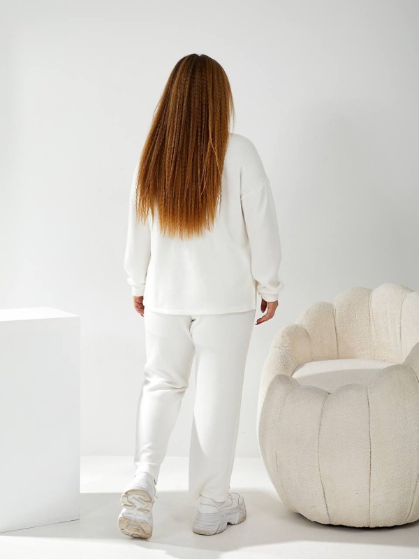 Жiночiй прогулянковий костюм з ангори молочного кольору 34159