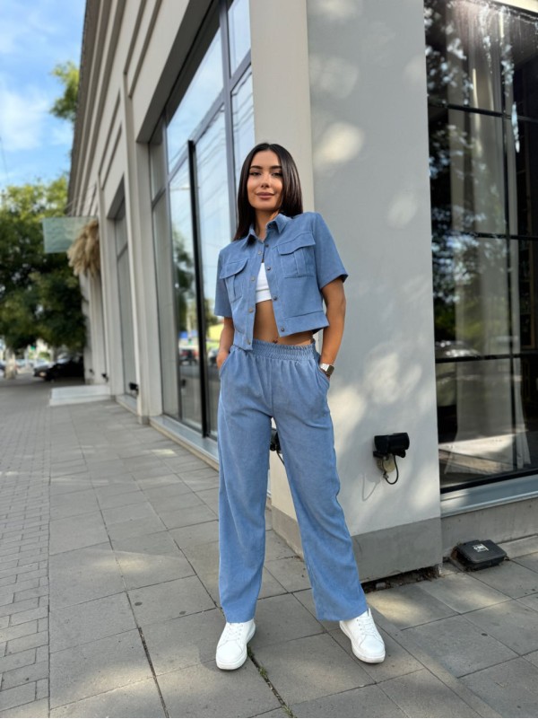 Жіночий прогулянковий костюм з мікро-вельвету блакитного кольору 34174