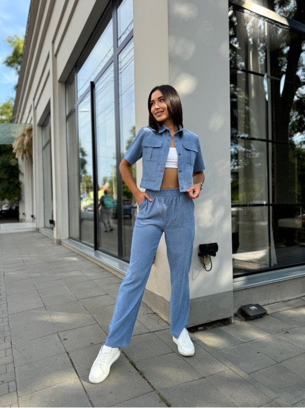 Жіночий прогулянковий костюм з мікро-вельвету блакитного кольору 34174