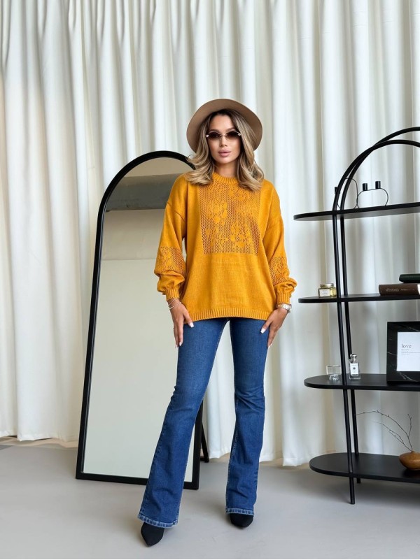 Класичний жіночий светр з ажурним плетiнням жовтого кольору 34179