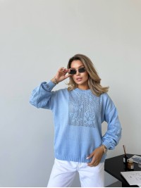 Класичний жіночий светр з ажурним плетiнням блакитного кольору 34180