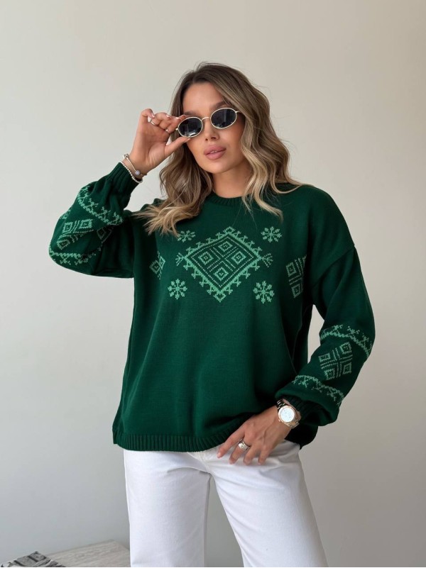 Класичний жіночий светр із етнічним візерунком зеленого кольору 34183