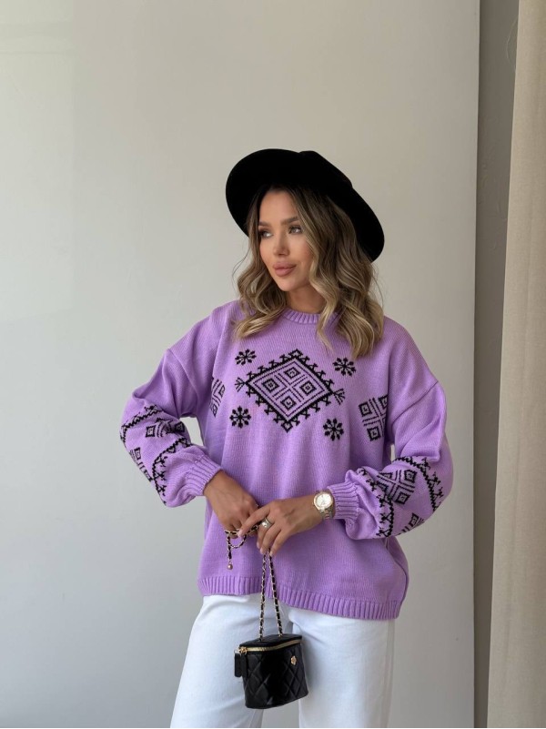 Класичний жіночий светр із етнічним візерунком бузкового кольору 34186