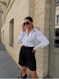 Класична жіноча сорочка молочного кольору 34187