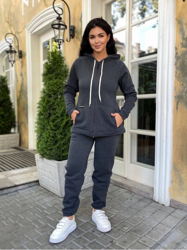 Теплий жіночий костюм iз змiйкою графiтового кольору 34200