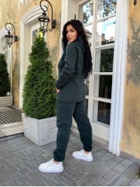 Теплий жіночий костюм iз змiйкою зеленого кольору 34202