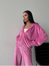 Велюровий жіночий костюм з капюшоном рожевого кольору 34209