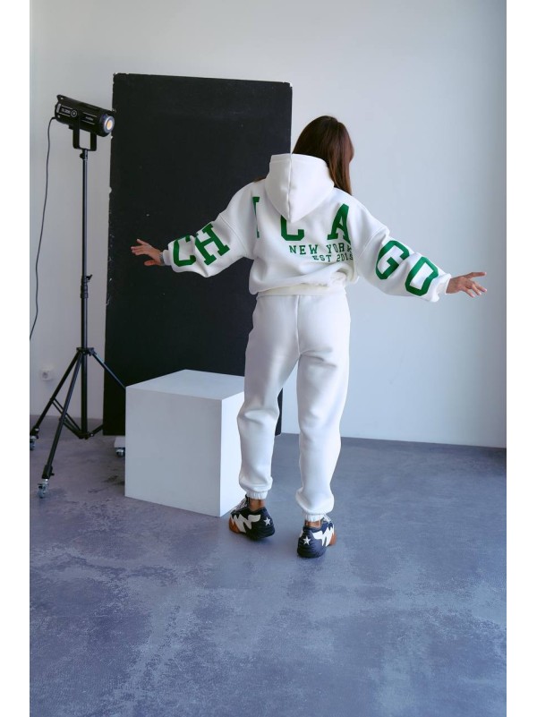 Жіночий теплий костюм з написом молочного кольору 34215