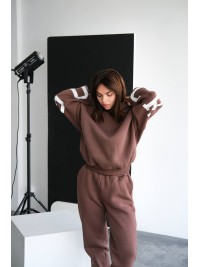 Жіночий теплий костюм з написом коричневого кольору 34216